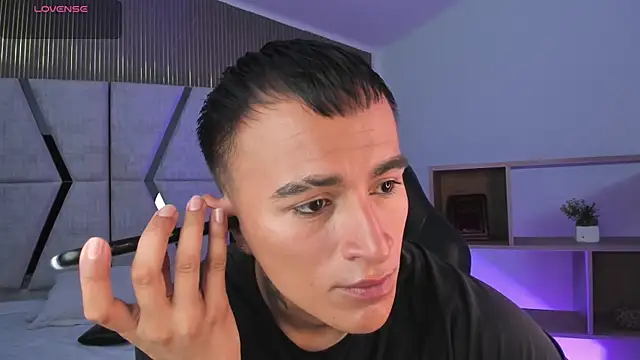 Snapshot of LiamDeep chatting on 02.24.26 LiamDeep online show from 02.24.26