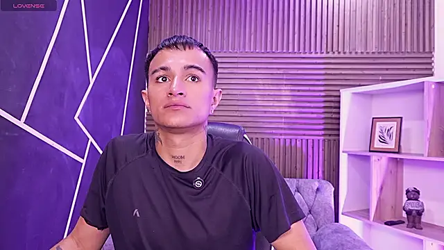 Snapshot of LiamDeep chatting on 02.26.26 LiamDeep online show from 02.26.26