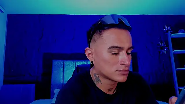 Snapshot of LiamDeep chatting on 06.11.26 LiamDeep online show from 06.11.26