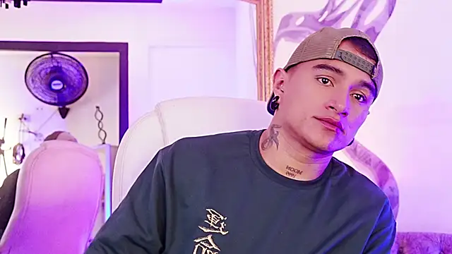 Snapshot of LiamDeep chatting on 06.29.26 LiamDeep online show from 06.29.26