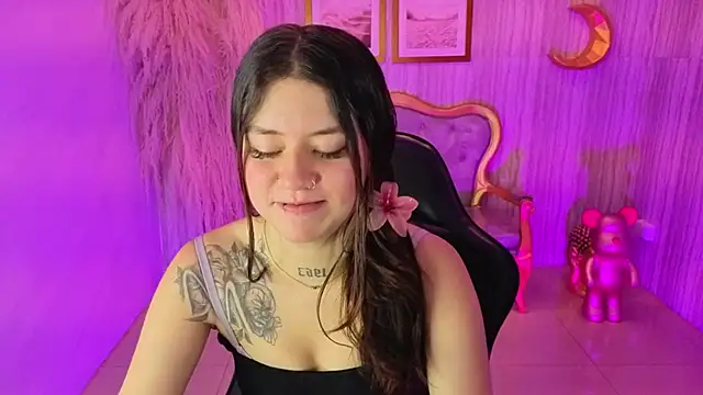 ivy lodge s online show from 09.27.25