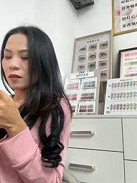 Baby-mmm online show from 10.24.25