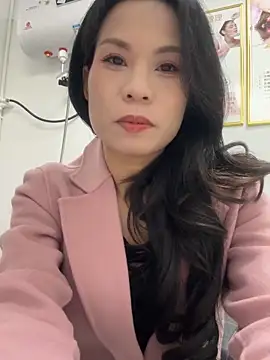 Baby-mmm online show from 11.21.25