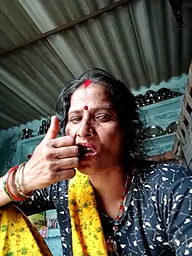 Snapshot of Miss_kiran chatting on 09.18.25 Miss kiran online show from 09.18.25