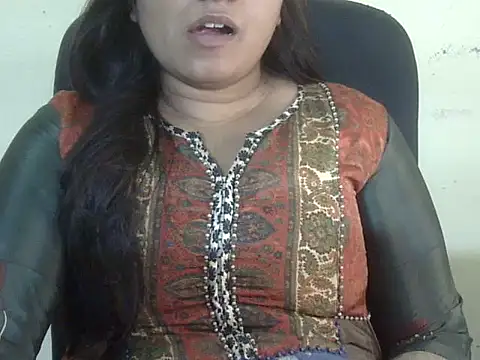 Aanya Hazel online show from 10.16.25