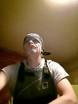 Snapshot of Kuba_Gd chatting on 12.14.25 Kuba Gd online show from 12.14.25