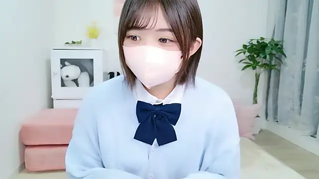 Snapshot of Hinata_Sun chatting on 09.14.25 Hinata Sun online show from 09.14.25