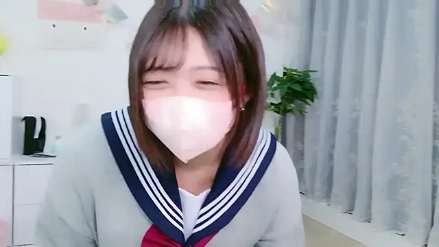 Snapshot of Hinata_Sun chatting on 10.02.25 Hinata Sun online show from 10.02.25