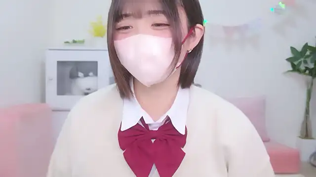 Snapshot of Hinata_Sun chatting on 10.23.25 Hinata Sun online show from 10.23.25