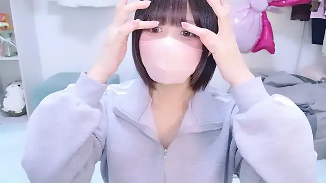 Hinata Sun online show from 04.16.26