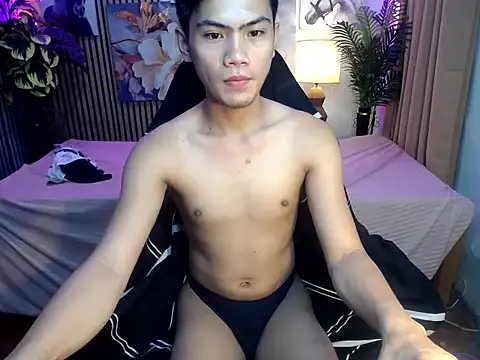 Snapshot of alex_cummer chatting on 02.04.26 alex cummer online show from 02.04.26