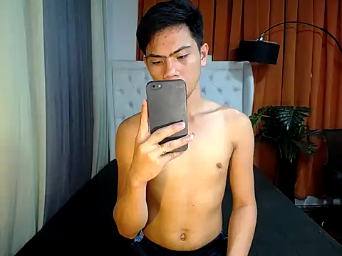 Snapshot of alex_cummer chatting on 02.06.26 alex cummer online show from 02.06.26