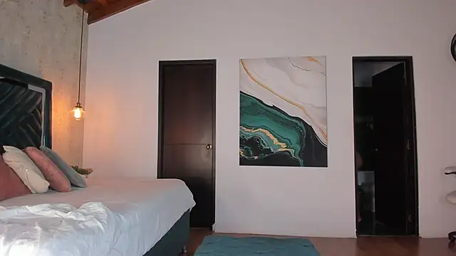 Sofi Moreno online show from 10.23.25