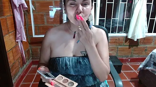 Snapshot of Milf_Fantassyy chatting on 09.29.25 Milf Fantassyy online show from 09.29.25