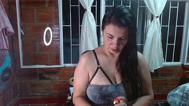 Snapshot of Milf_Fantassyy chatting on 10.04.25 Milf Fantassyy online show from 10.04.25