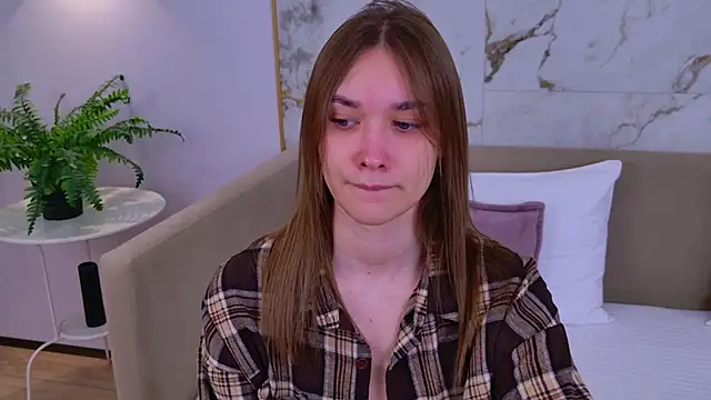 Snapshot of AmadaReine chatting on 10.01.25 AmadaReine online show from 10.01.25