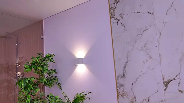 Snapshot of AmadaReine chatting on 10.12.25 AmadaReine online show from 10.12.25