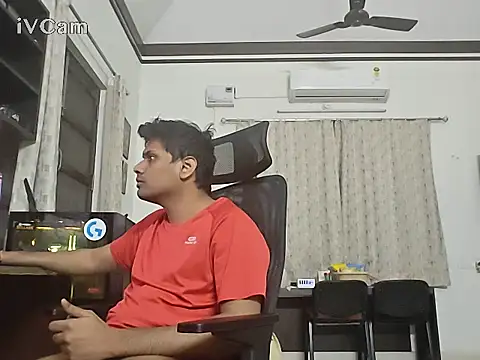 Snapshot of Bakasur_19 chatting on 12.15.25 Bakasur 19 online show from 12.15.25