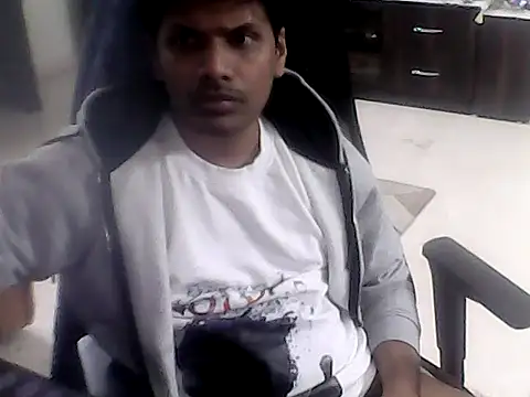 Snapshot of Bakasur_19 chatting on 12.17.25 Bakasur 19 online show from 12.17.25