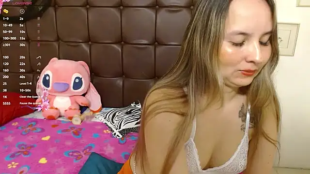 juliana soto1 online show from 10.23.25