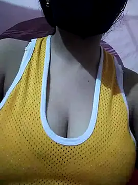 Snapshot of hezabi_queen07 chatting on 09.14.25 hezabi queen07 online show from 09.14.25