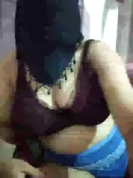 Snapshot of hezabi_queen07 chatting on 09.26.25 hezabi queen07 online show from 09.26.25