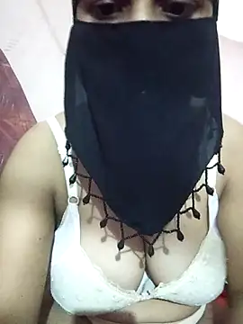 Snapshot of hezabi_queen07 chatting on 10.02.25 hezabi queen07 online show from 10.02.25