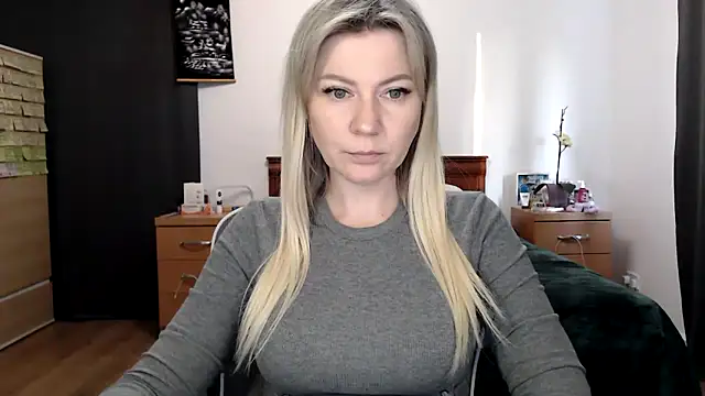 ParadiseAlina online show from 04.21.26