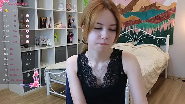 Snapshot of Wendy_Cutie chatting on 11.18.25 Wendy Cutie online show from 11.18.25