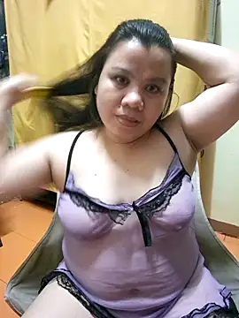 Snapshot of hotlyn45 chatting on 09.29.25 hotlyn45 online show from 09.29.25