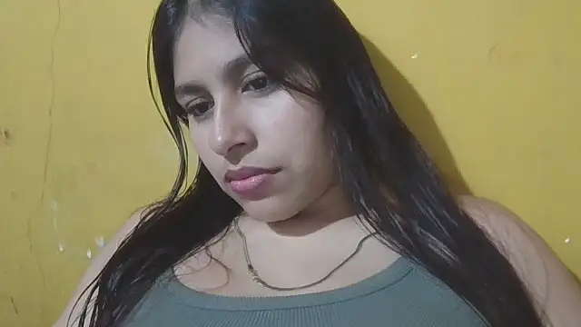 Snapshot of zairabreze chatting on 09.25.25 zairabreze online show from 09.25.25