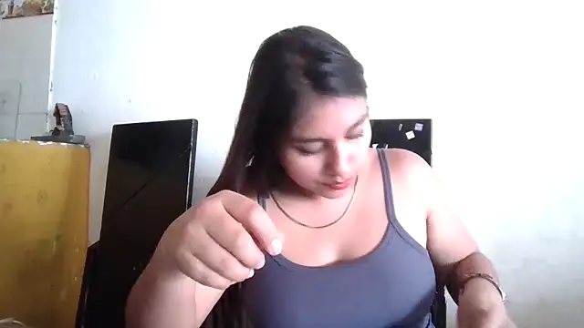 Snapshot of zairabreze chatting on 10.17.25 zairabreze online show from 10.17.25