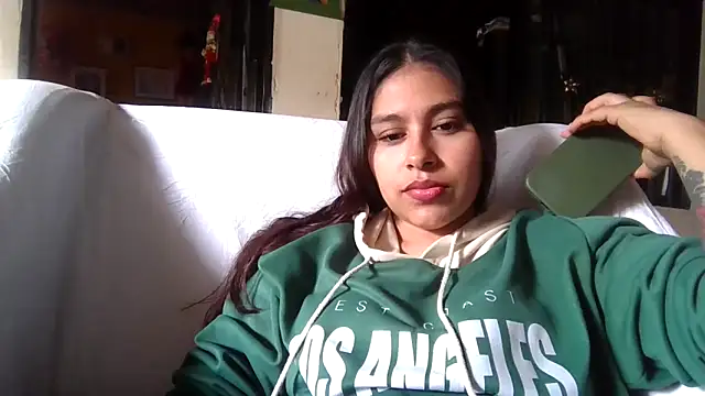 Snapshot of zairabreze chatting on 11.04.25 zairabreze online show from 11.04.25