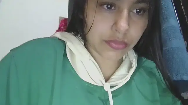 Snapshot of zairabreze chatting on 12.02.25 zairabreze online show from 12.02.25