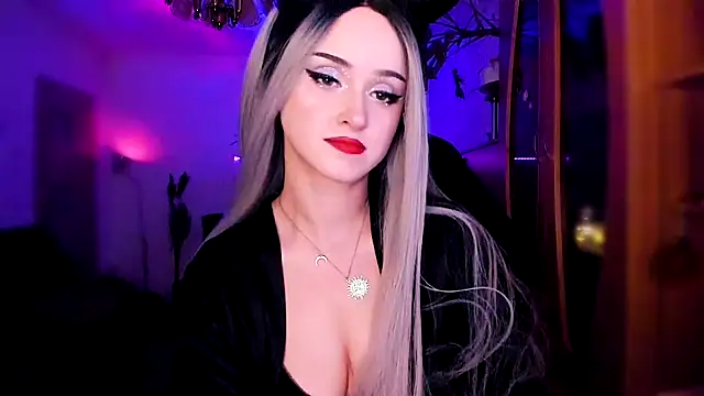 Snapshot of MistressJolie chatting on 01.09.25 MistressJolie online show from 01.09.25