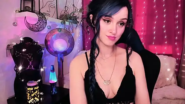 Snapshot of MistressJolie chatting on 07.07.26 MistressJolie online show from 07.07.26