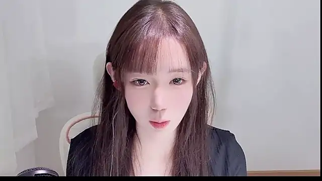 Xiao-runbao online show from 10.16.25