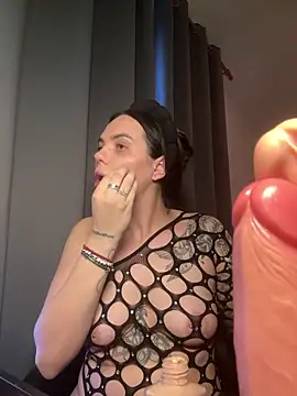 -RAHELA- online show from 10.18.25