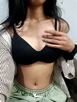 Daizy Shah online show from 01.18.26