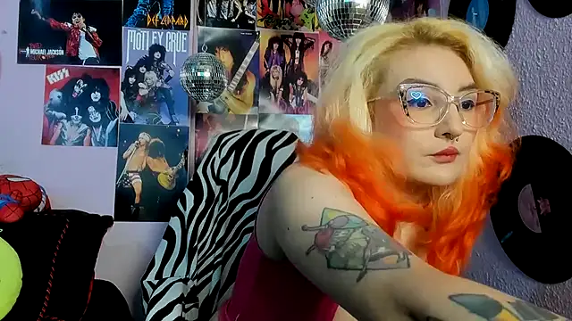 Snapshot of Avril_Maria chatting on 02.18.26 Avril Maria online show from 02.18.26