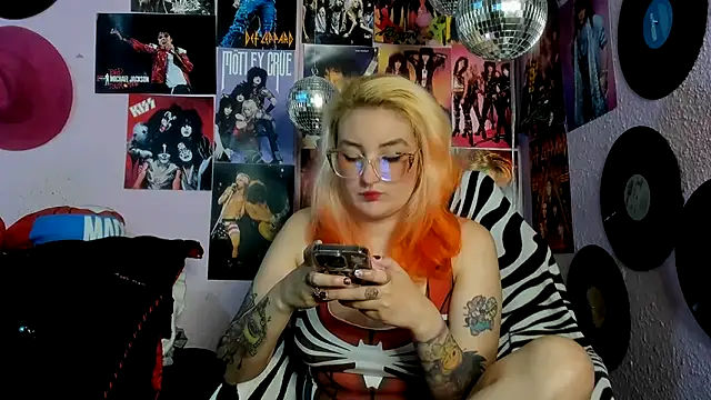 Snapshot of Avril_Maria chatting on 02.25.26 Avril Maria online show from 02.25.26