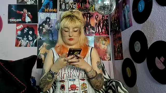 Avril Maria online show from 03.16.26