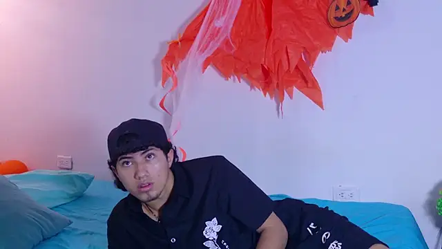 Laura and Kevin online show from 10.14.25