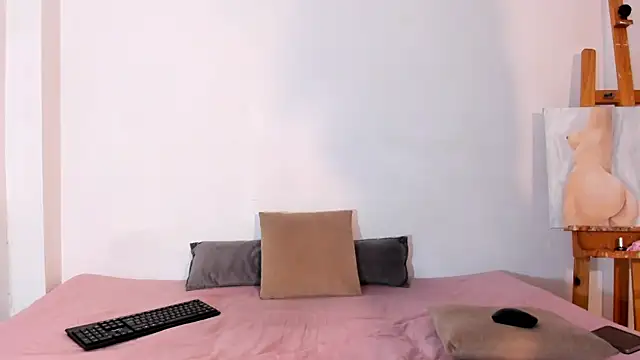 Snapshot of Lia_Rousse0 chatting on 12.02.25 Lia Rousse0 online show from 12.02.25