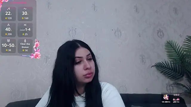Snapshot of AnaysDivine chatting on 09.22.25 AnaysDivine online show from 09.22.25