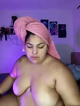 Snapshot of kendra_lil_evill chatting on 04.28.26 kendra lil evill online show from 04.28.26