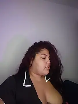 Snapshot of kendra_lil_evill chatting on 05.18.26 kendra lil evill online show from 05.18.26