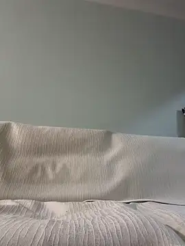 miniyellower online show from 10.25.25