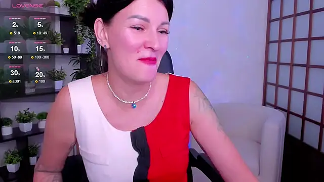 O1d Lady online show from 09.26.25