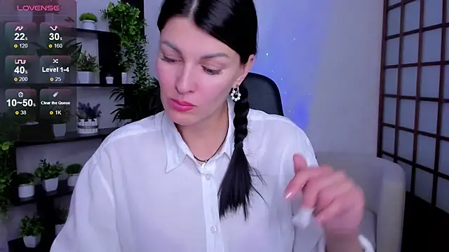 O1d Lady online show from 10.02.25